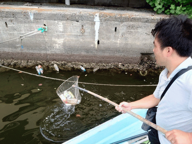 清掃活動の様子
